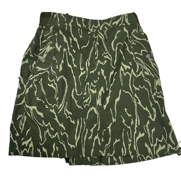 ATHLETA Vienna Cargo Skort in Olive
and Eucalyptus Green 4 Skirt shorts - Picture 2 of 11